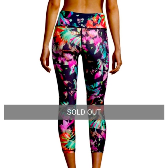1 pair left!! Nanette Lepore, Splash Palm leggings. Size M - Picture 2 of 8